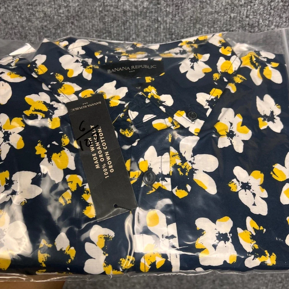Banana Republic item comes